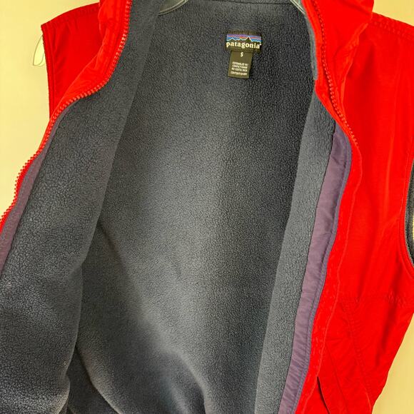 VTG PATAGONIA | Red 90s Puffer Fleece Lined Mock Neck Vest | Men's Small - Picture 7 of 9